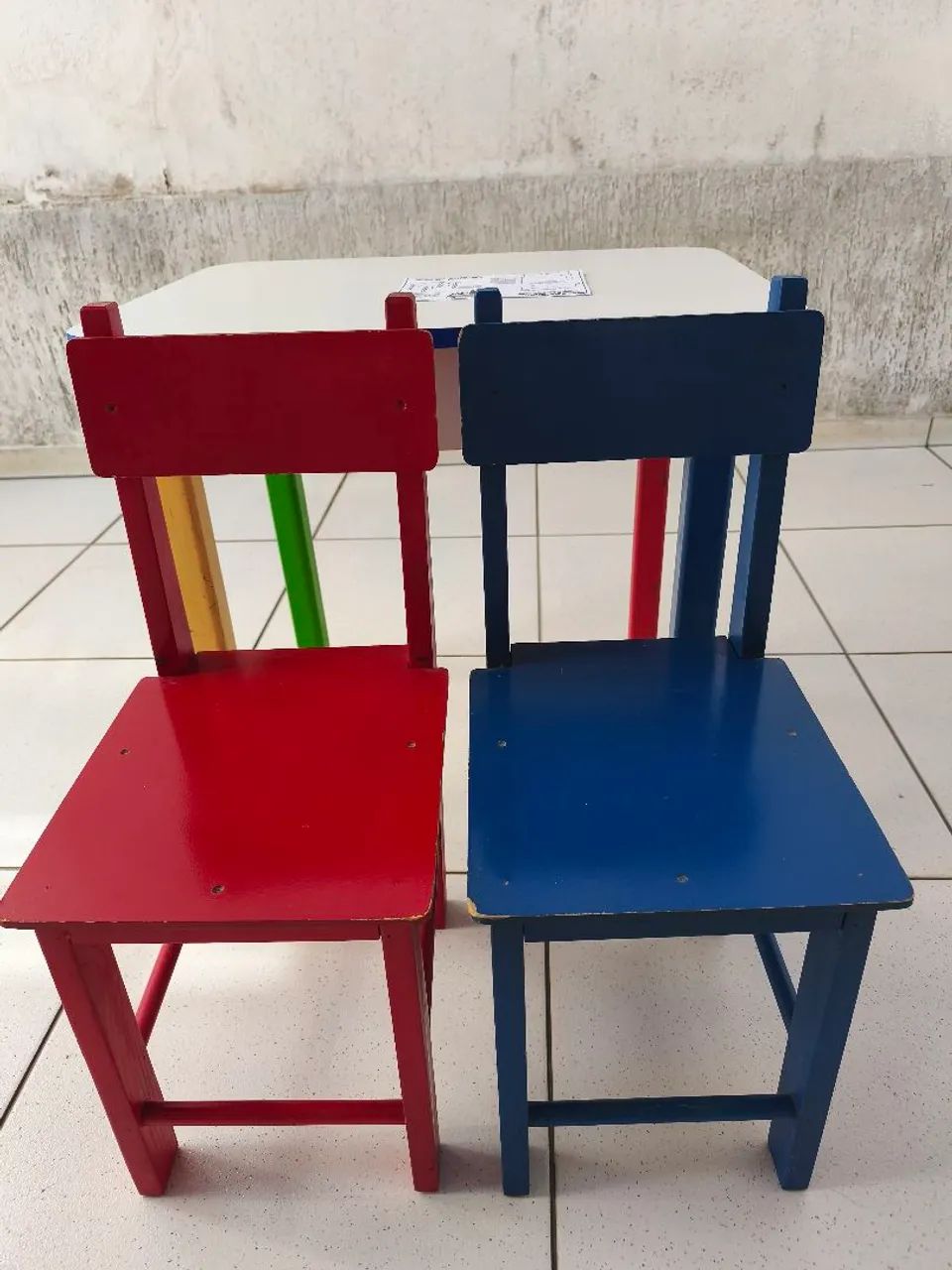 Mesa e cadeiras infantil MDF/madeira  - Foto 5