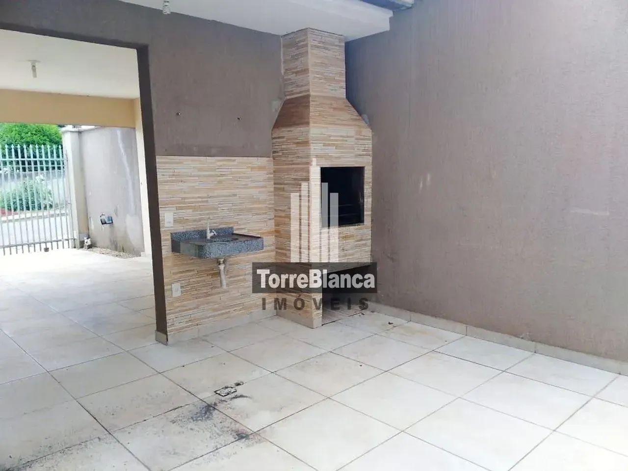 Sobrado com 4 dormitórios e piscina em Uvaranas - Foto 4