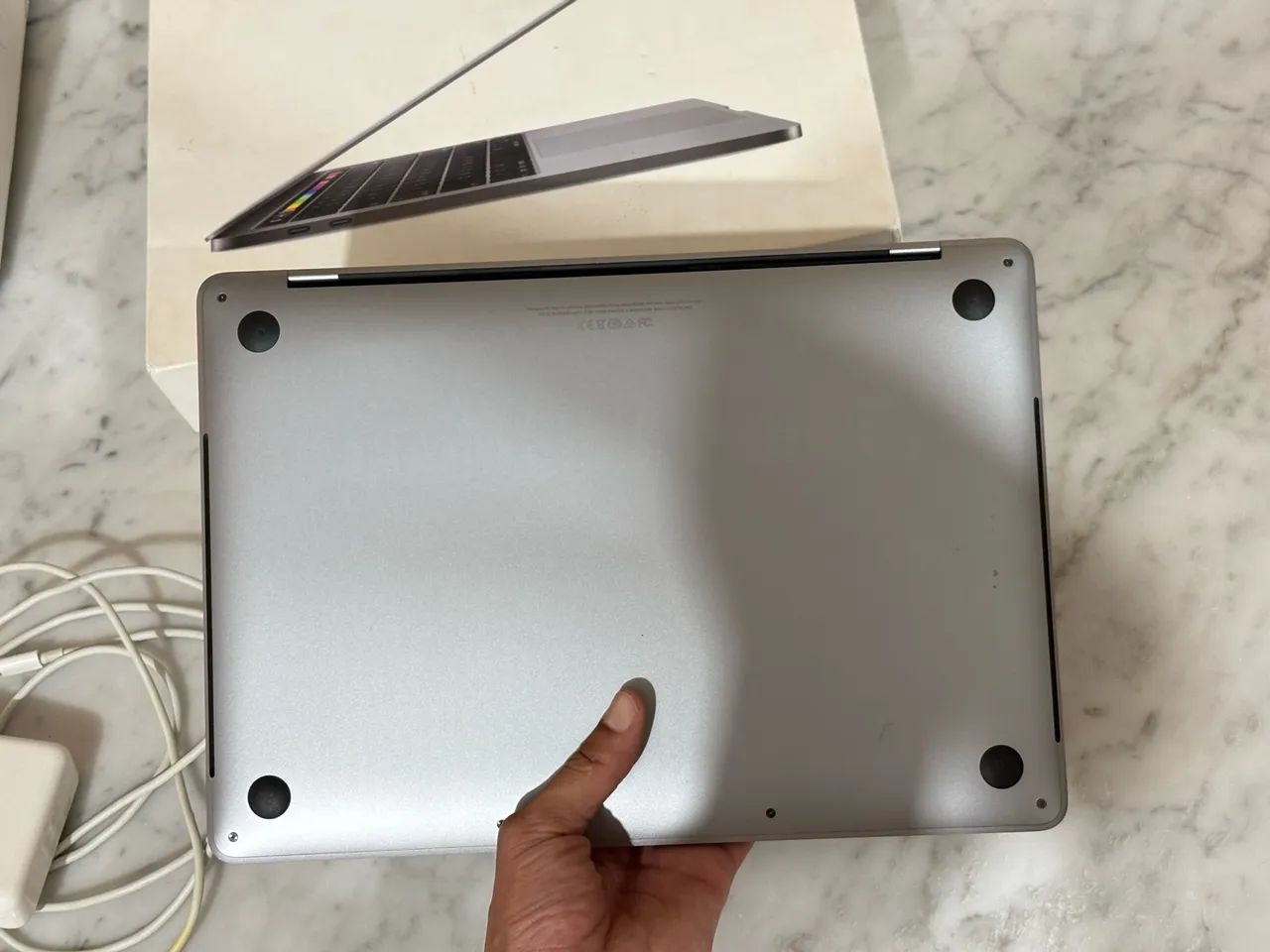 MacBook Pro 13 Touch Bar  2018 - Foto 5
