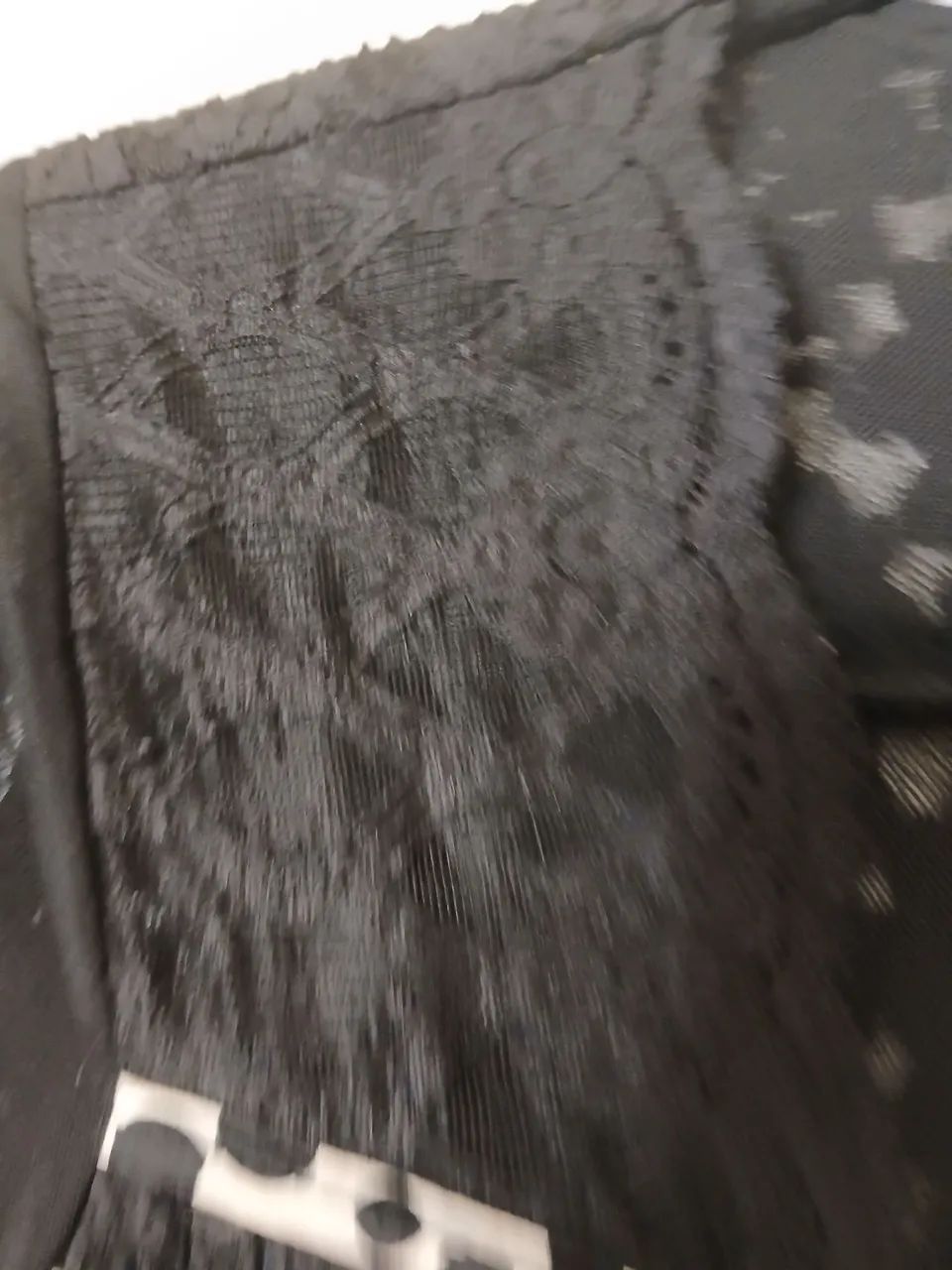Blusa bordada preta - Foto 2