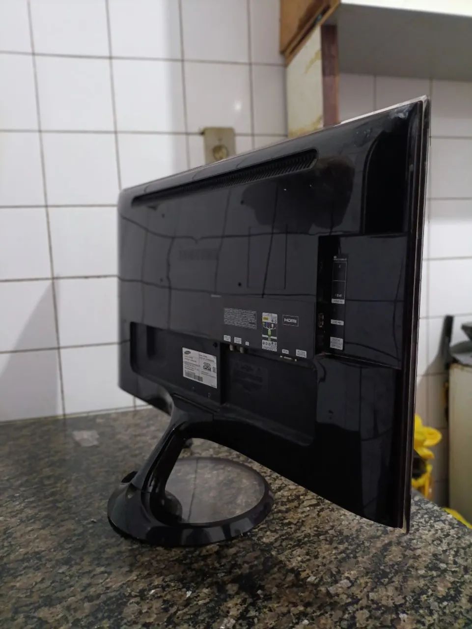 Smart tv 27 polegadas com defeito! - Foto 4