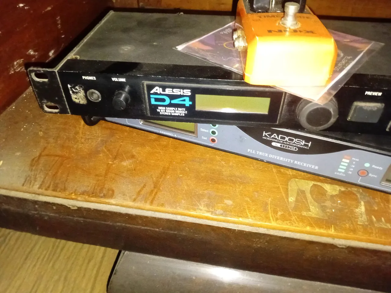 Módulo de bateria Alesis D4 com fonte original - Instrumentos