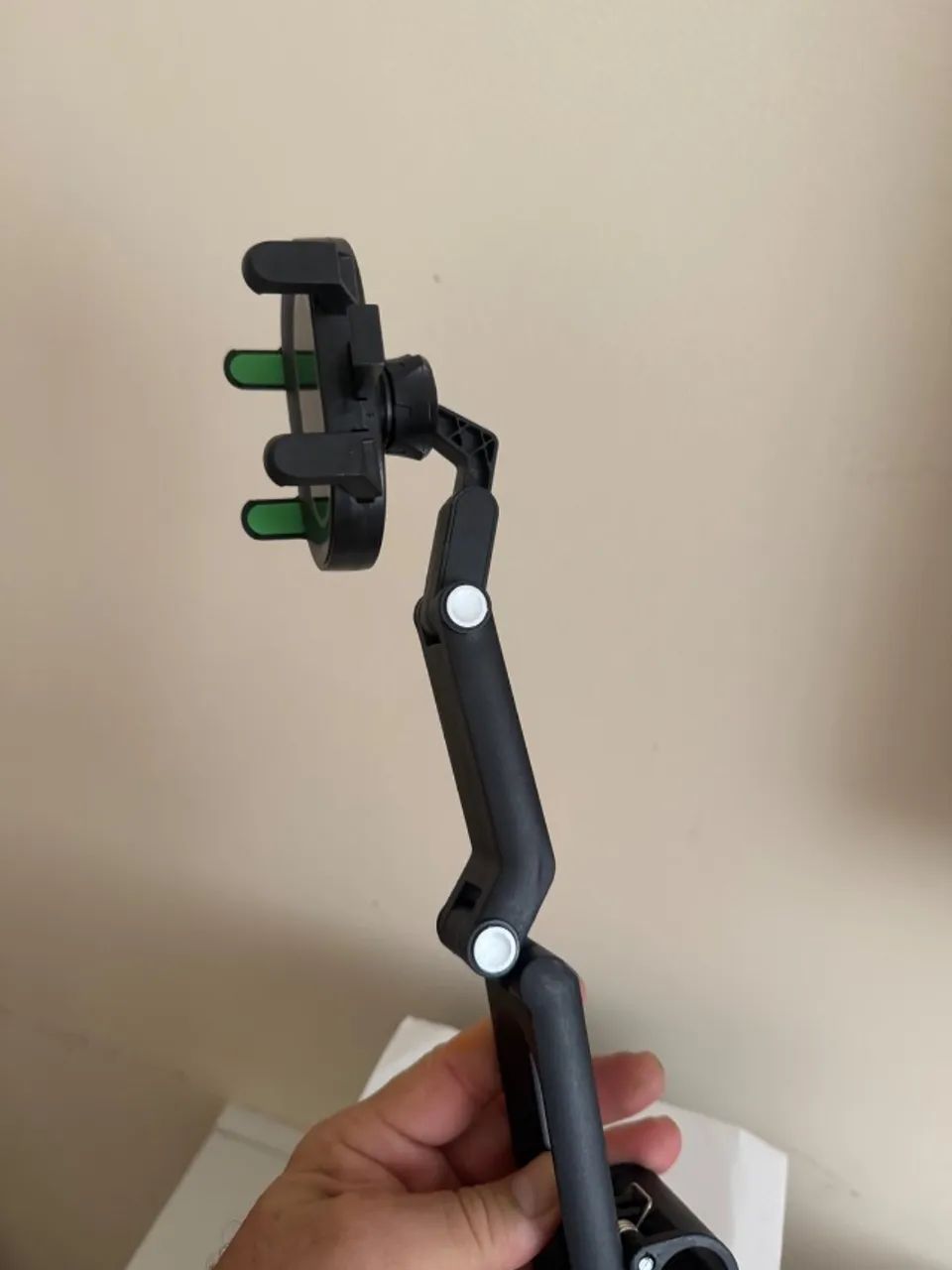 SUPORTE ARTICULADO PARA CELULAR - CARRO
