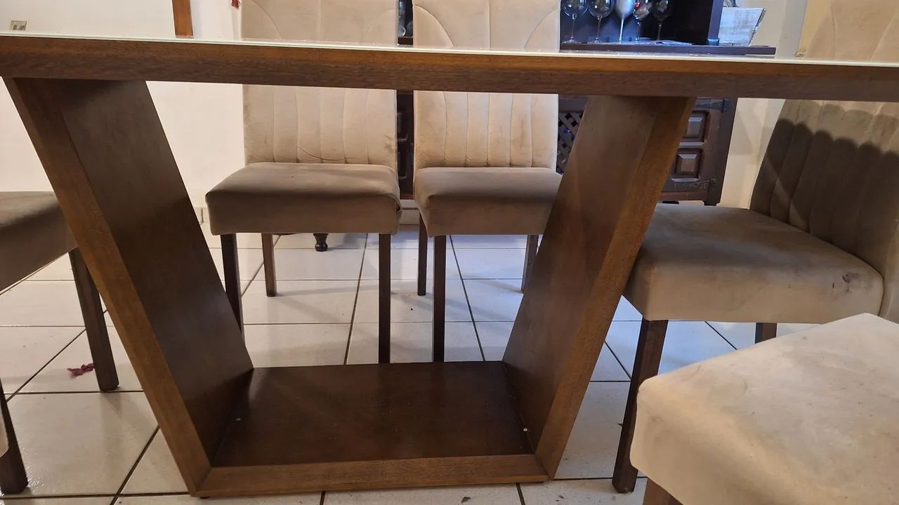 Sala de jantar com seis cadeirad - Foto 3