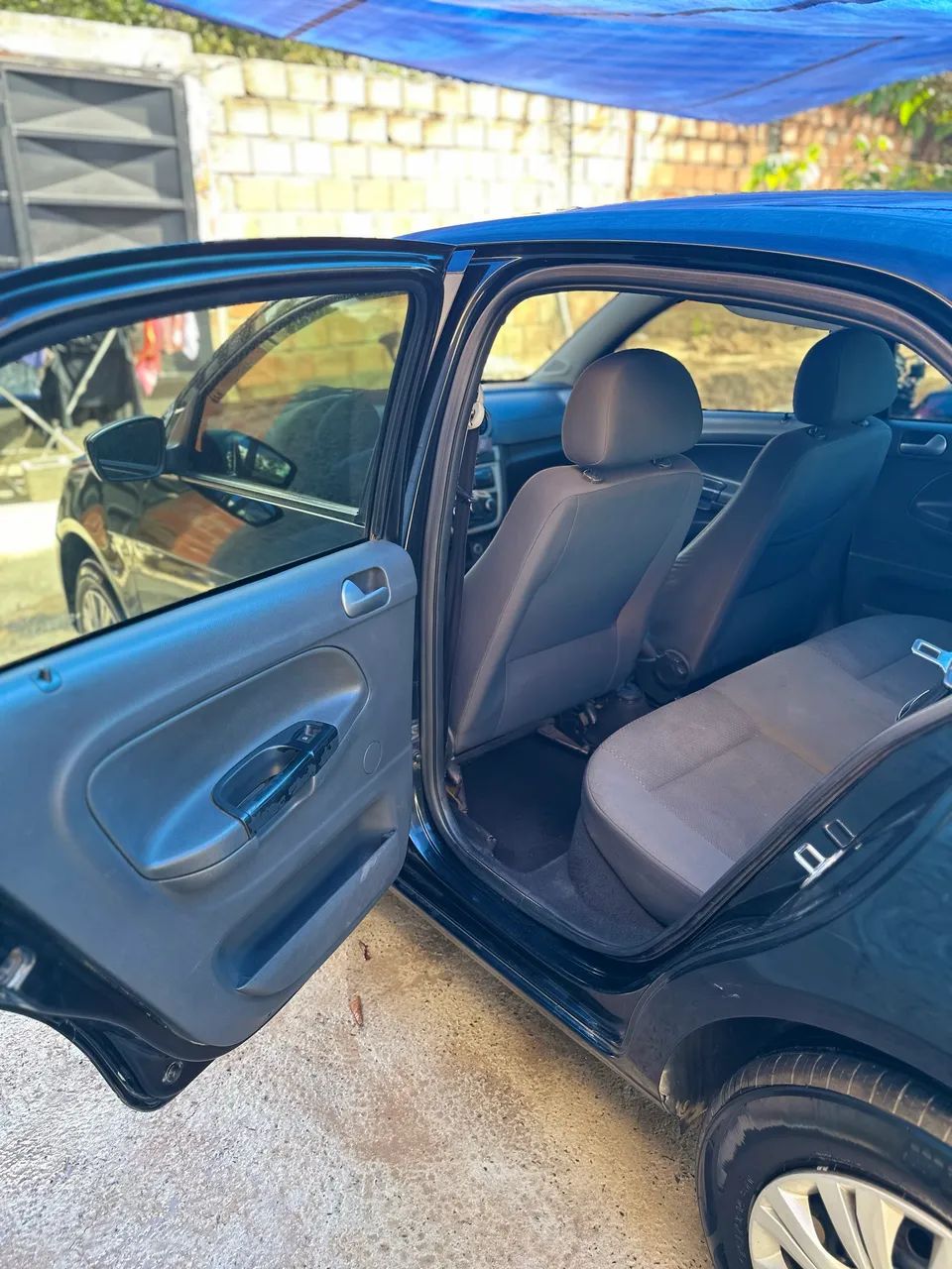 Volkswagen Voyage VOYAGE 1.0/1.0 City Mi Total Flex 8V 4p 2013