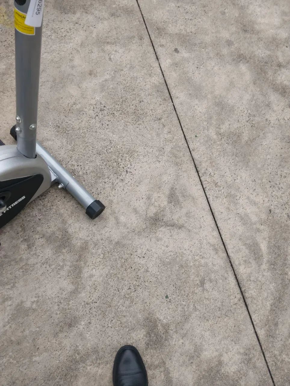 Bicicleta ginástica nova  - Foto 2