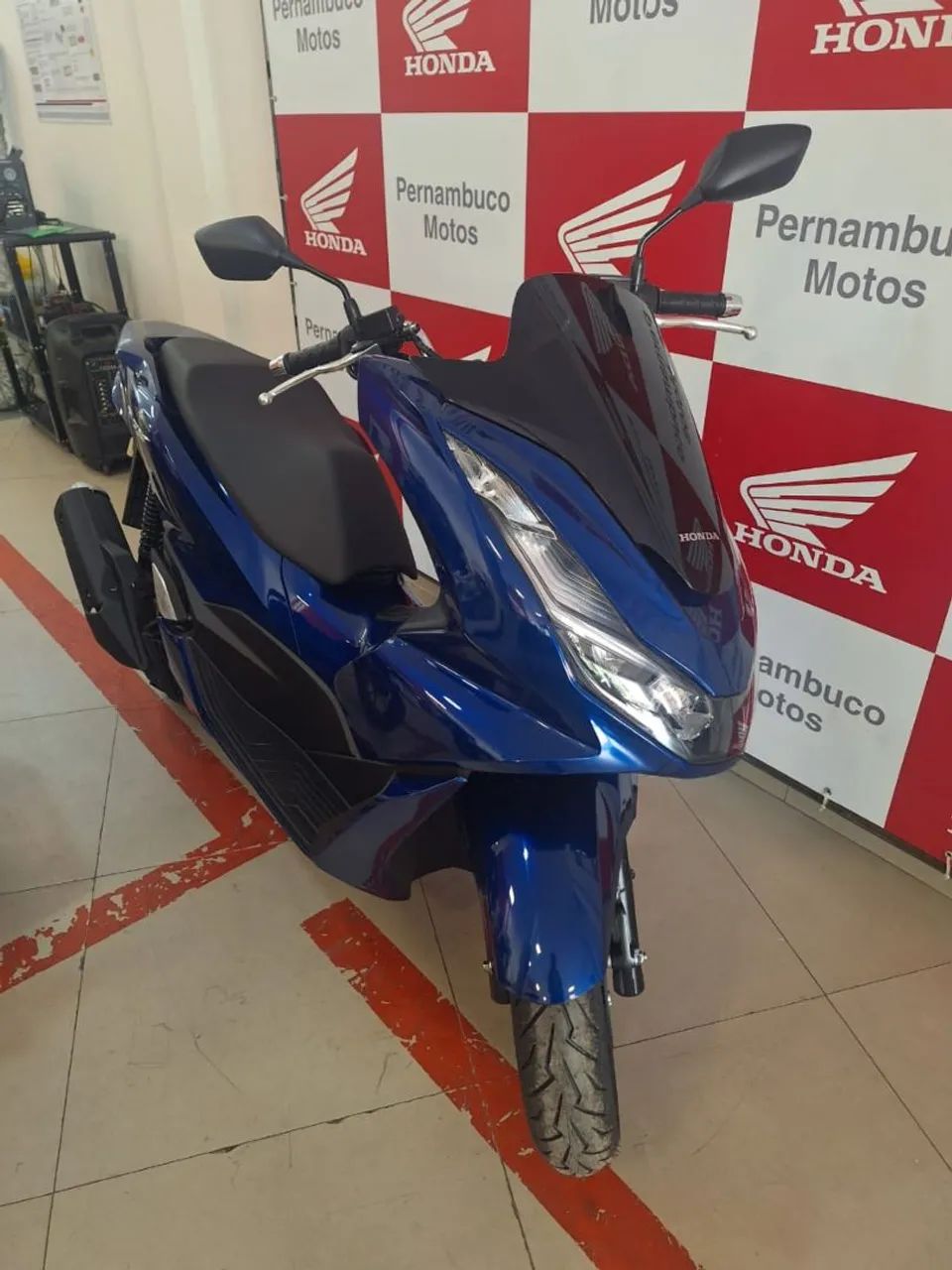Moto PCX Azul nova.