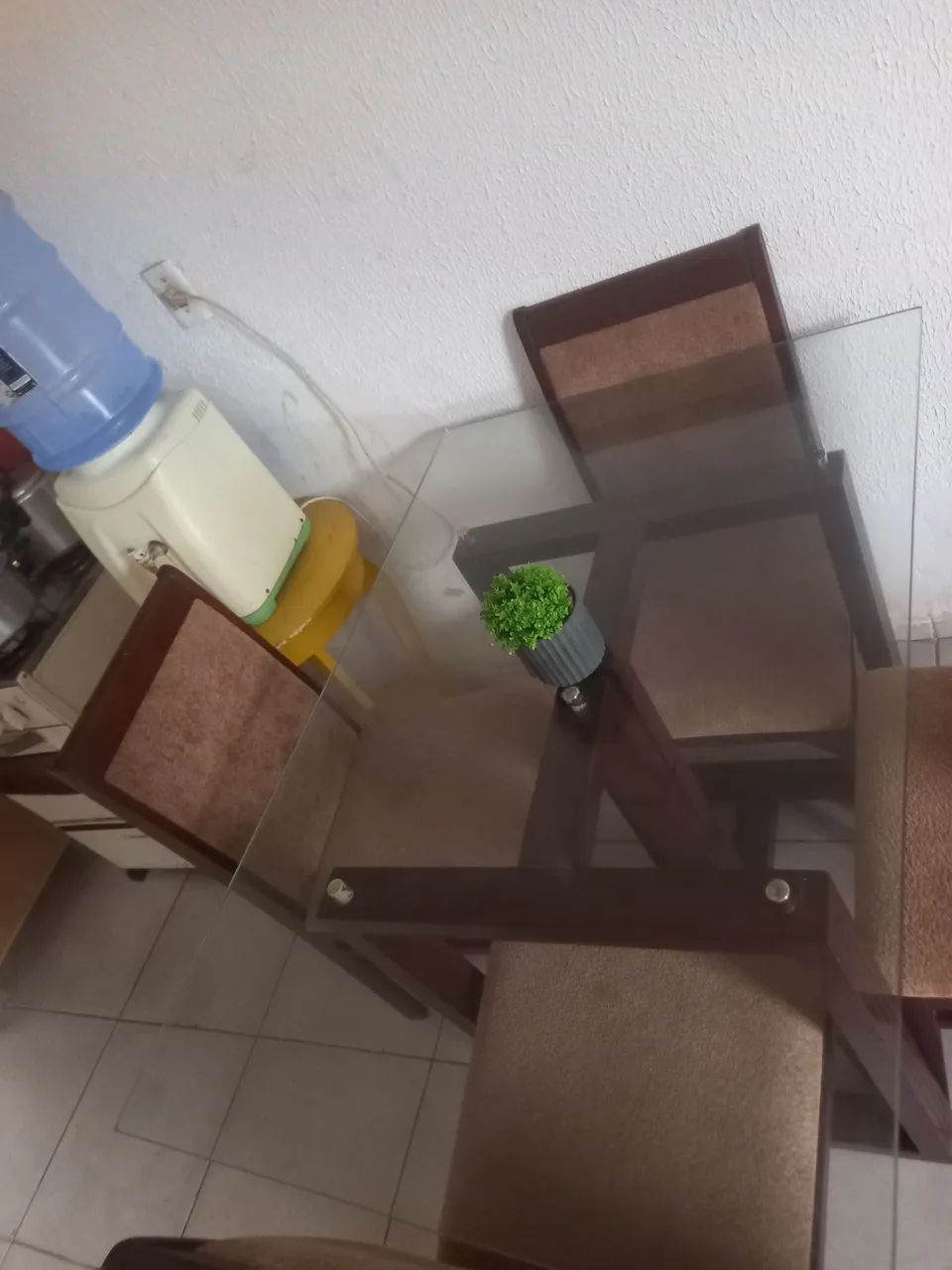 Mesa com cadeiras - Foto 3