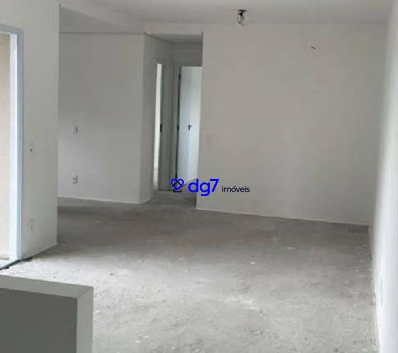 Apartamento com 3 dormitórios, 1 suíte, sala ampla e varanda! - Foto 3