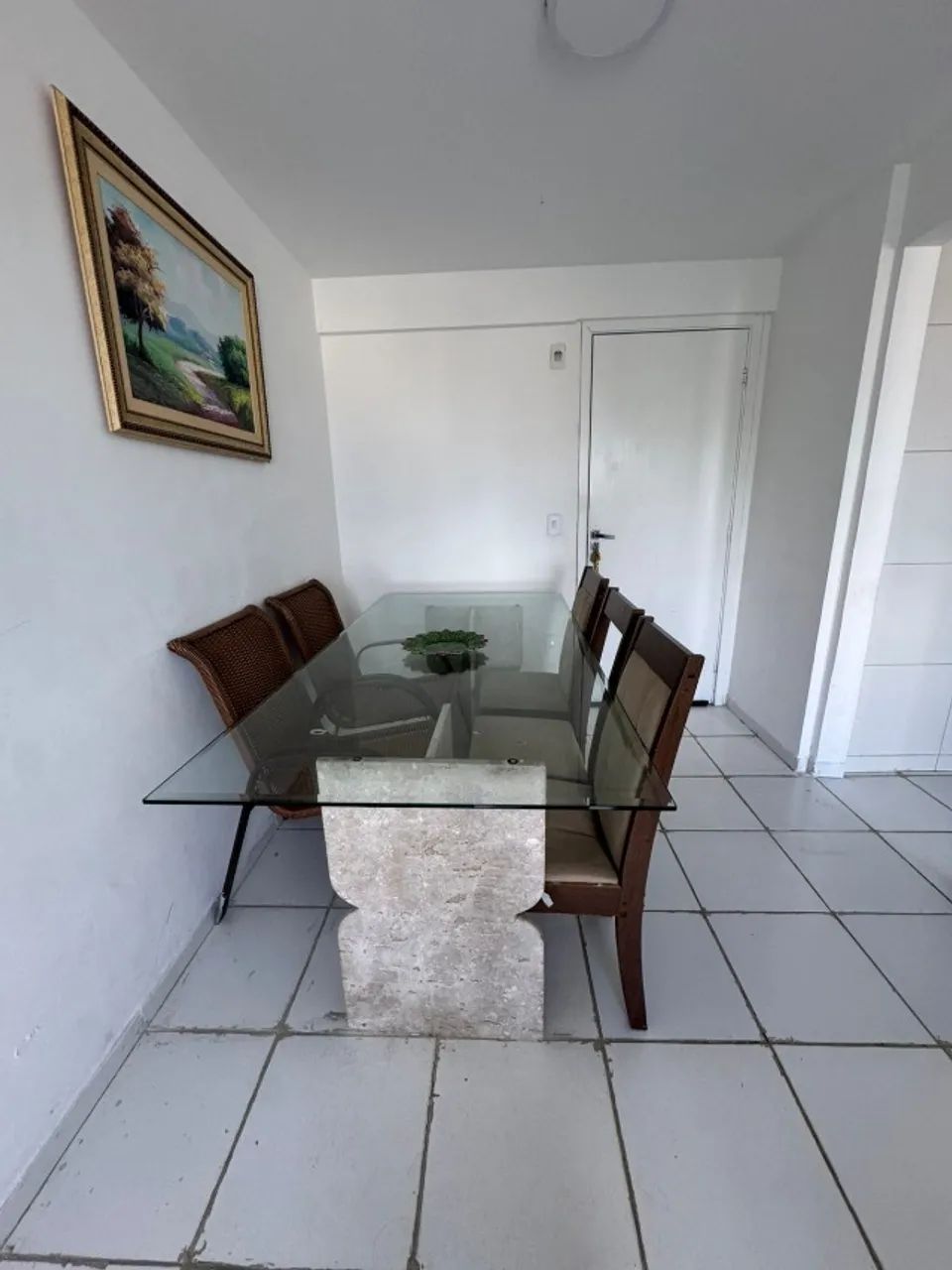 MESA DE VIDRO E OS PES DE MARMORE DE SALA DE ESTAR  E JANTAR 