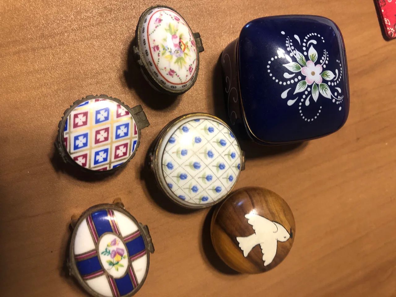 Kit de caixinhas antigas em porcelana miniaturas - Foto 2