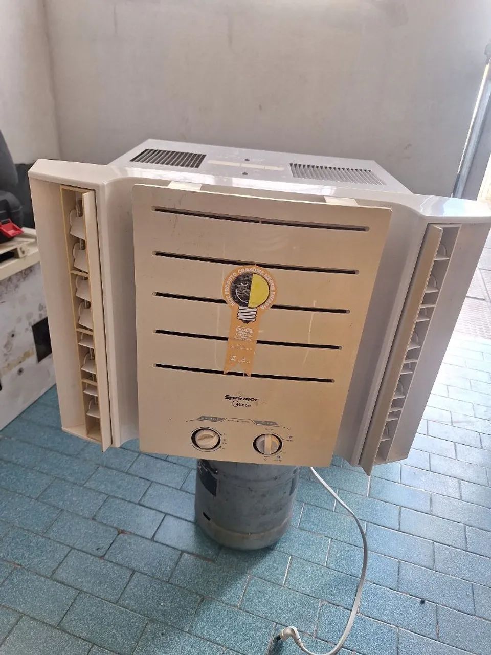 Vendo ar condicionado  de caixa  - Foto 2