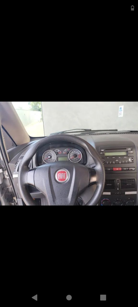 Fiat Idea Essence Dualogic 1.6 Flex 16V 5P 2011 - Foto 2