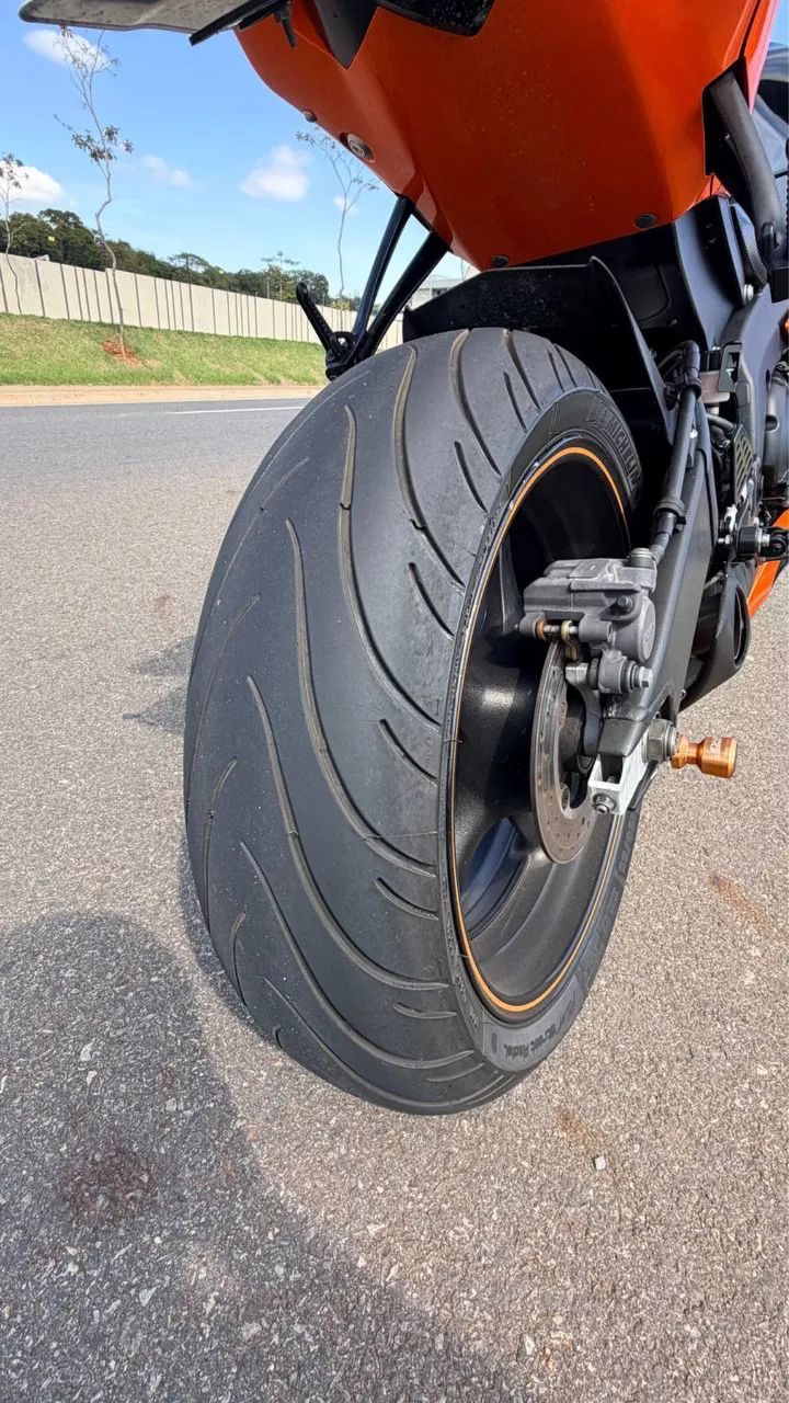 Yamaha R6 - Foto 4