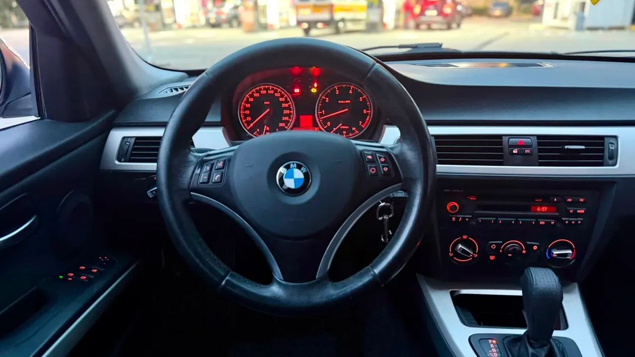 BMW 320I A 2011 - Foto 4