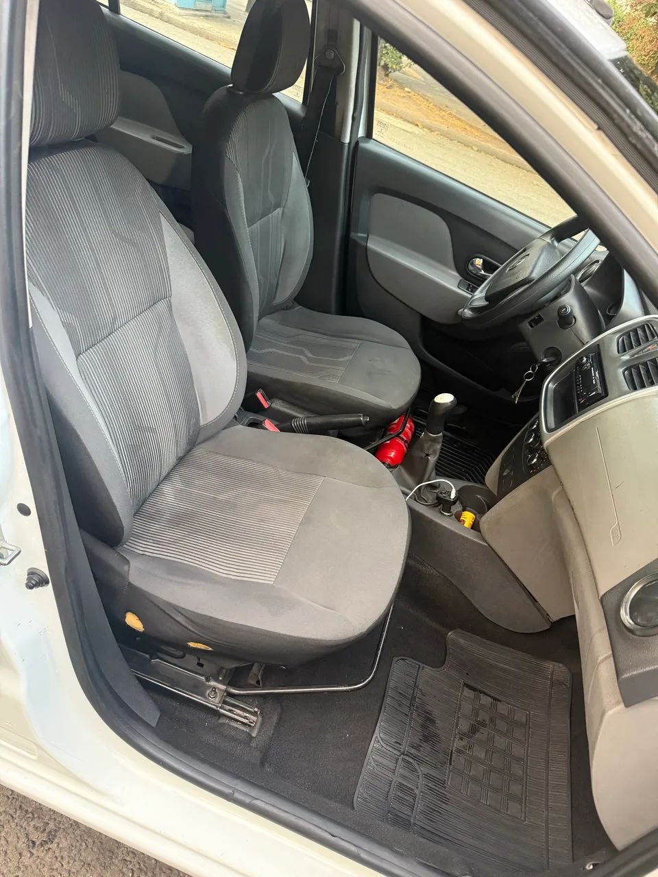 Renault Logan Expression Flex 1.0 12V 4P 2017 - Foto 5