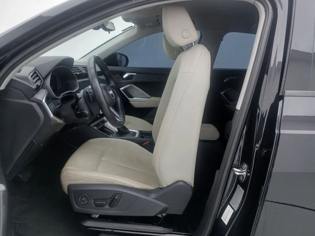 Audi Q3 Prestige 2.0 TFSI Tiptr.Quatro, foto 16 de 18