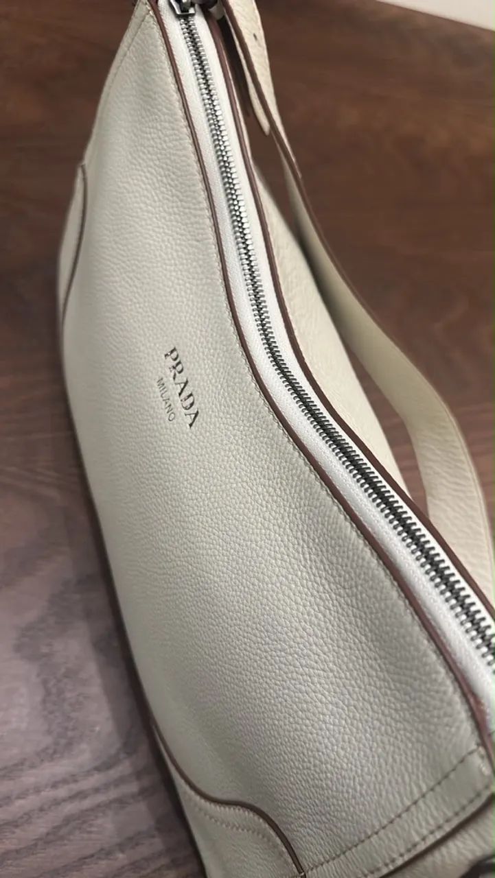 Bolsa Prada branca lanacamento exclusiva NOVA  - Foto 5