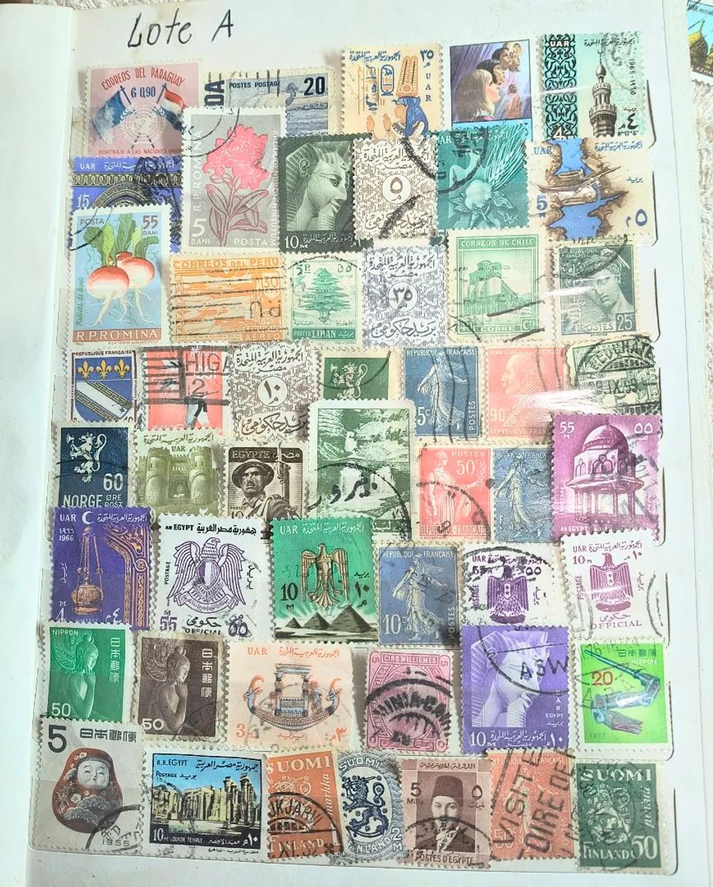 Lote com 50 selos antigos internacionais  - Foto 4