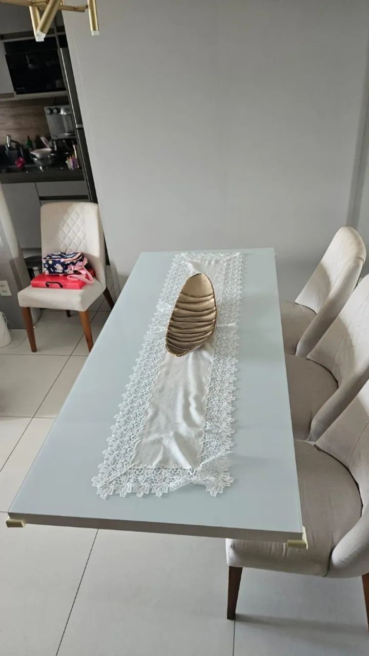 Mesa de jantar em laca de 6 lugares 