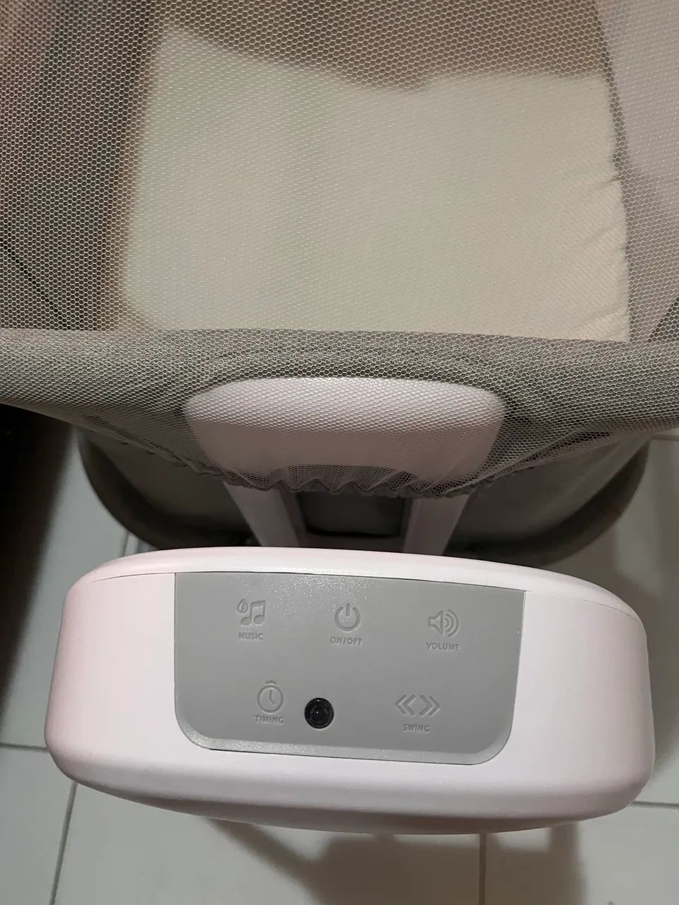 BERÇO MASTELA DELUXE 4 EM 1 COM BALANÇO AUTOMÁTICO + BLUETOOTH - Foto 4