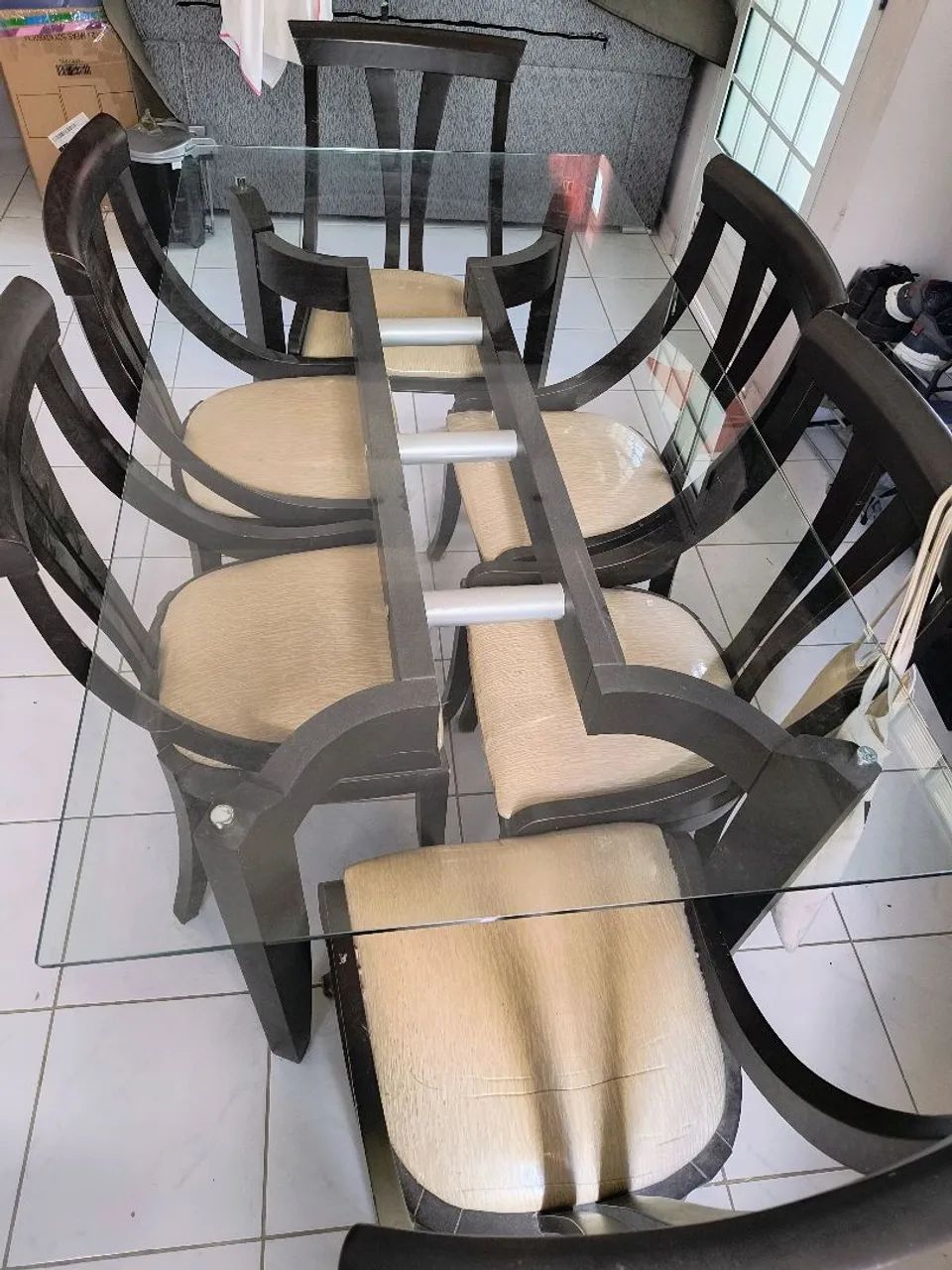 Mesa de 6 lugares com tampo de vidro - Foto 4