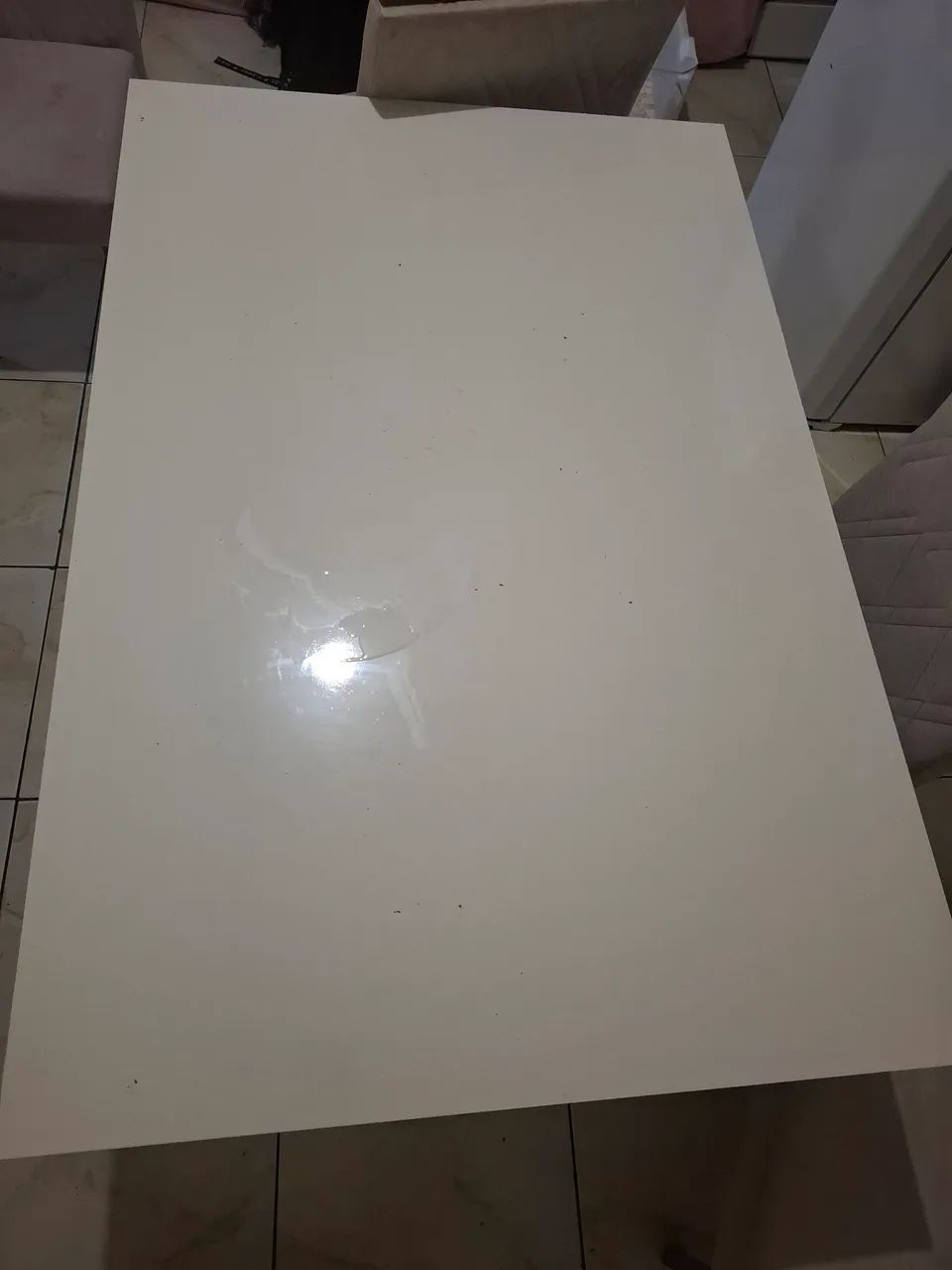 Vendo mesa com 4 cadeiras estofadas  - Foto 3