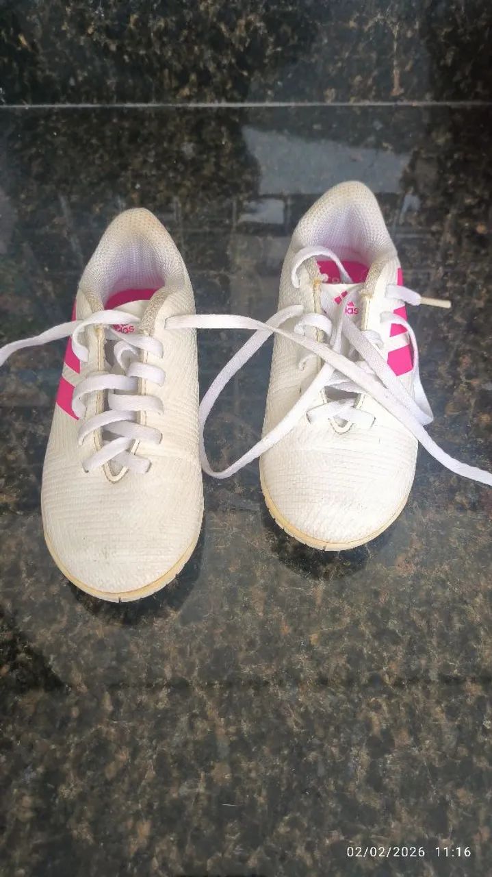 Tênis Adidas