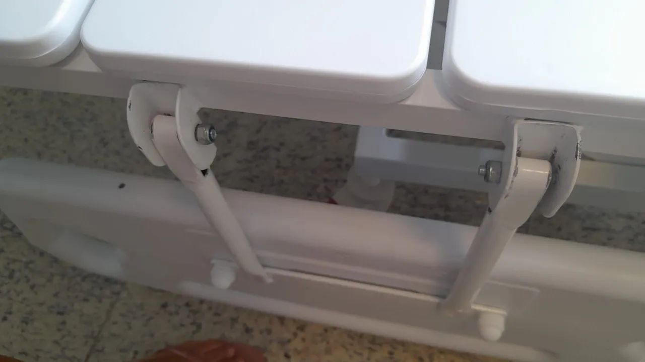 Cama hospitalar motorizada semi-nova  - Foto 2