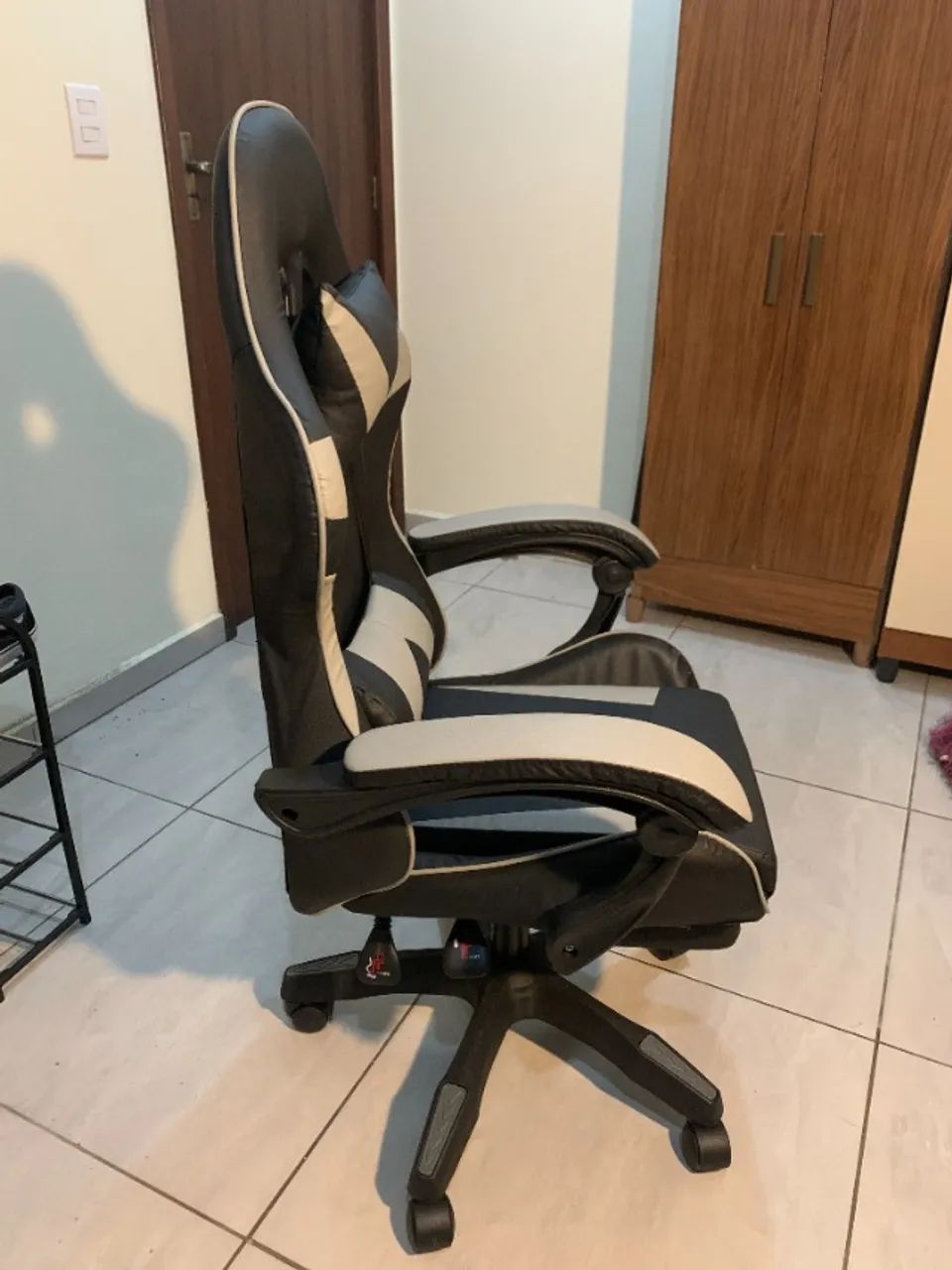 VENDO CADEIRA GAMER - Foto 5