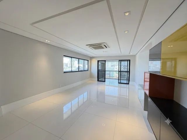 Sofisticado apartamento no Ed. Wing