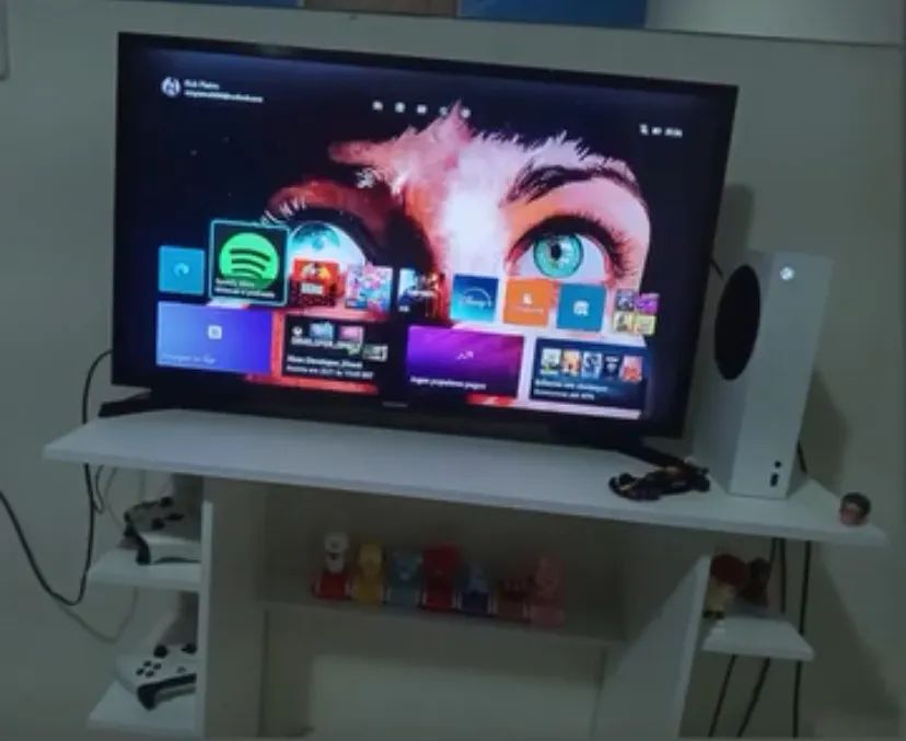 Mesa gamer branca 