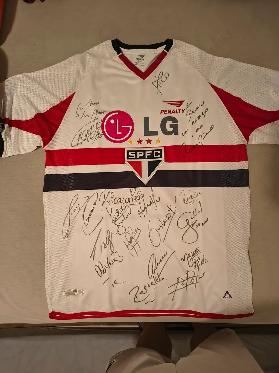 Camisa do São Paulo 2002 autografada 