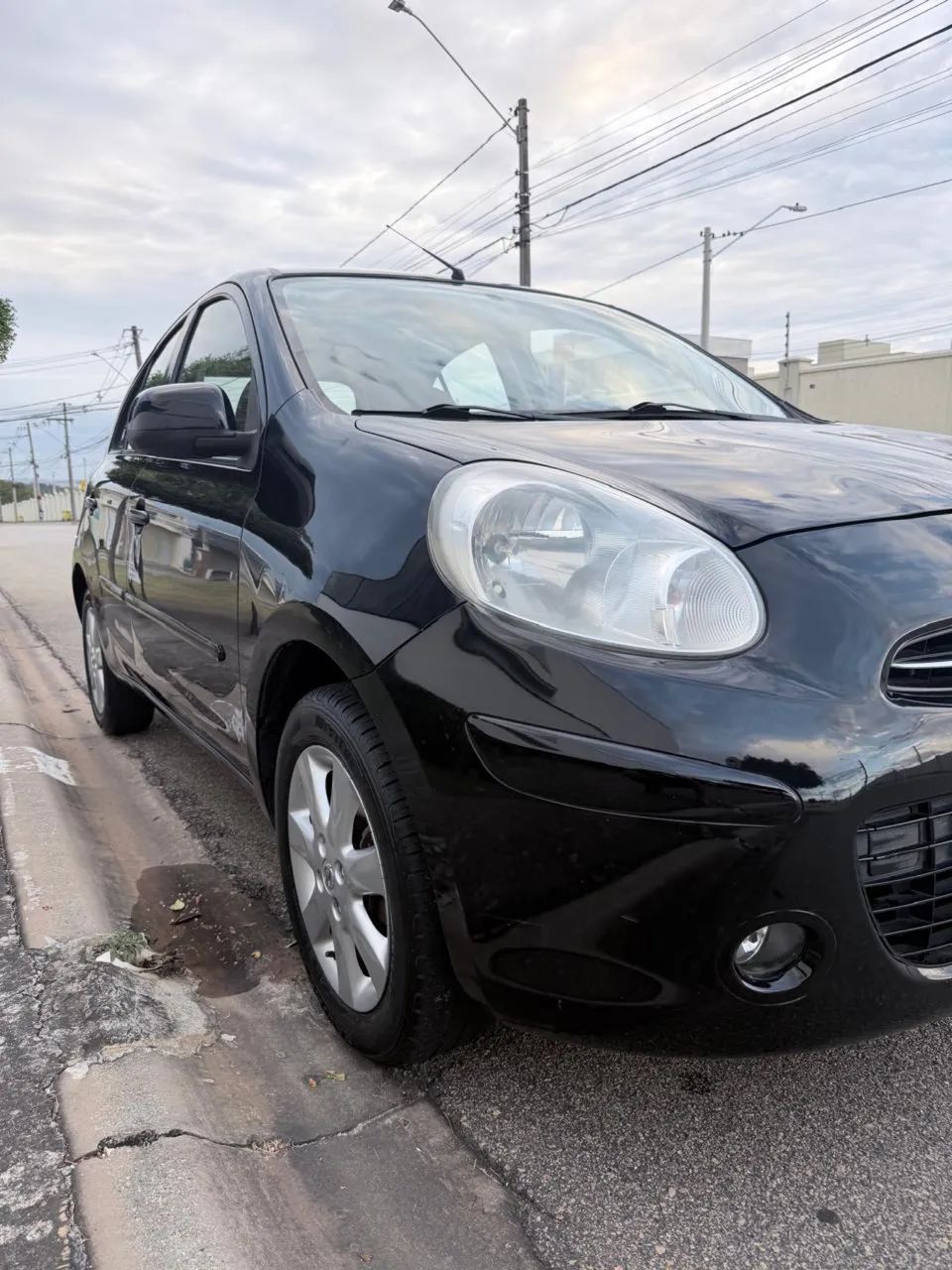 Nissan March MARCH SV 1.6 16V Flex Fuel 2012