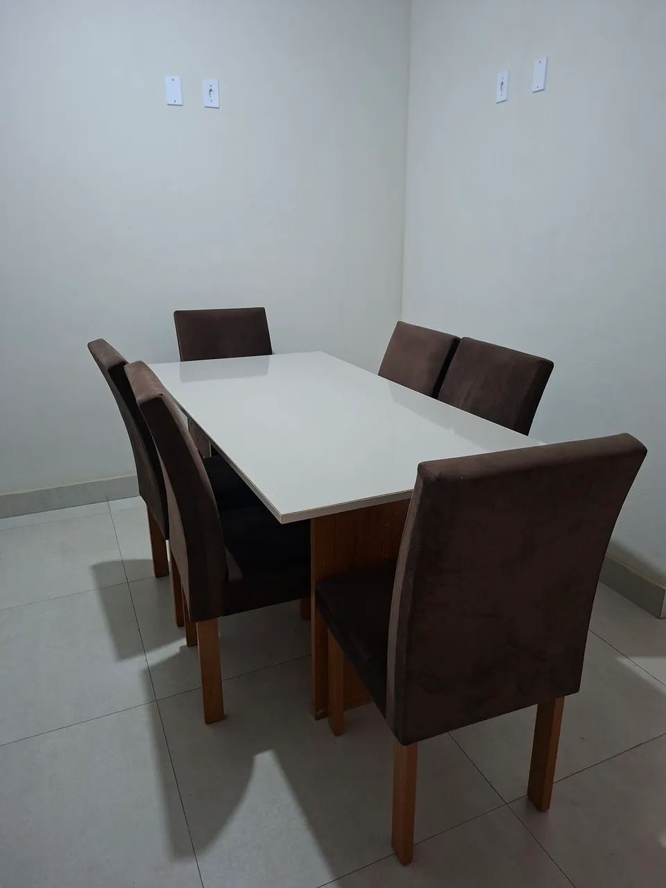 Mesa de jantar 6 lugares 