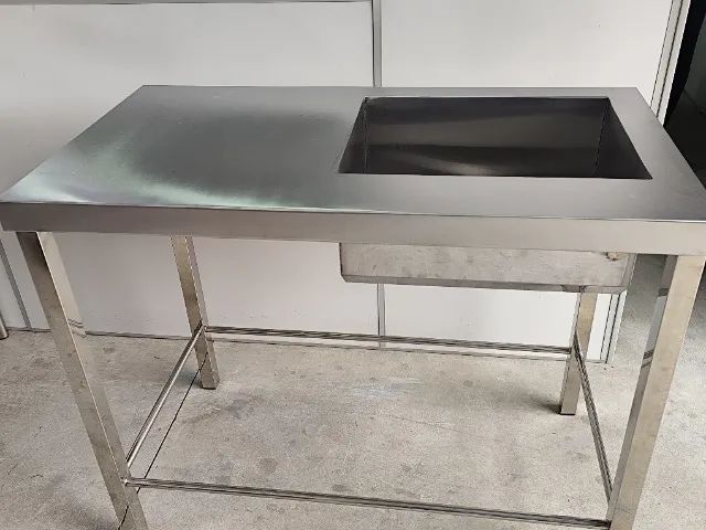 Mesa Inox 1,80x0,70x0,90m Contraventada Tampo Chapa 22