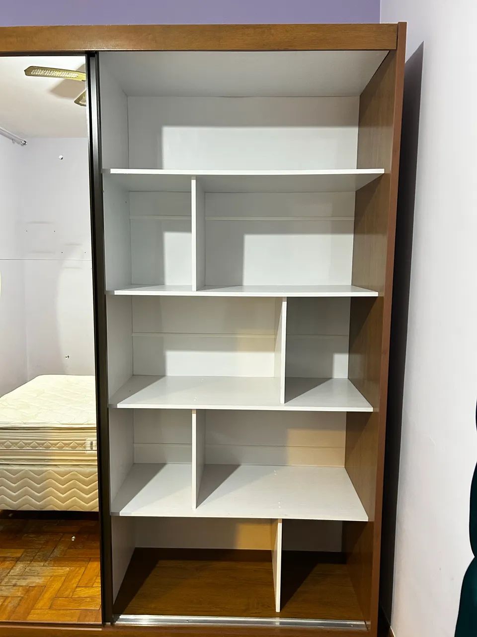 Guarda roupa com espelho  - Foto 3