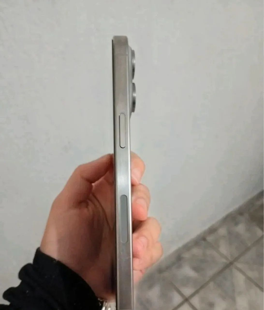 IPHONE 15 pro max 1 terá de memória  - Foto 2