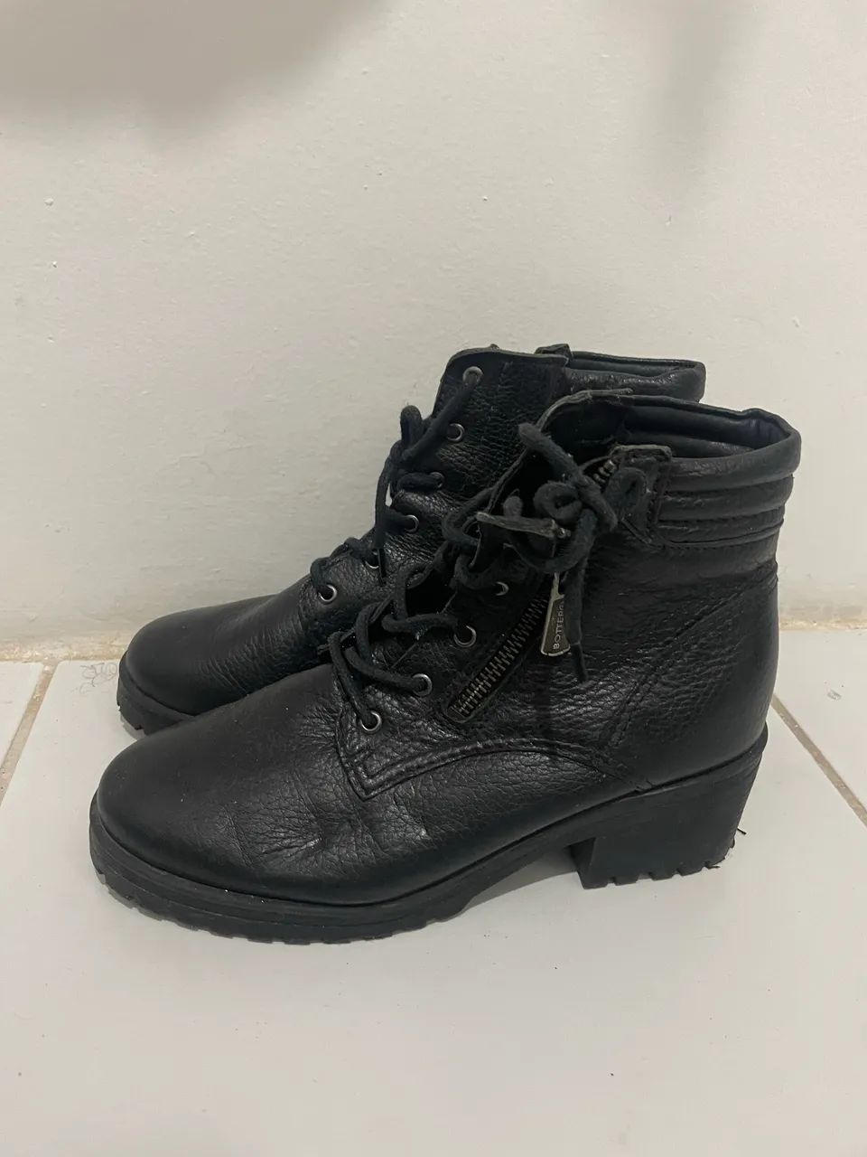 Bota coturno 