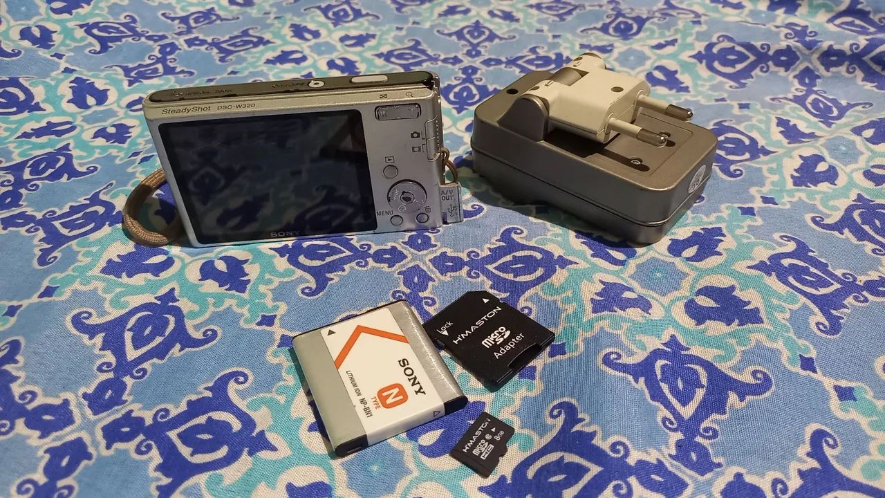 Câmera digital cybershot w320