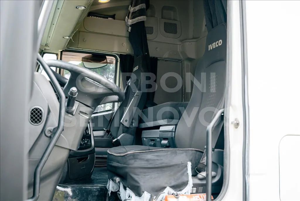 IVECO HI WAY 600S44T 6X2, ANO 2018 - Foto 8
