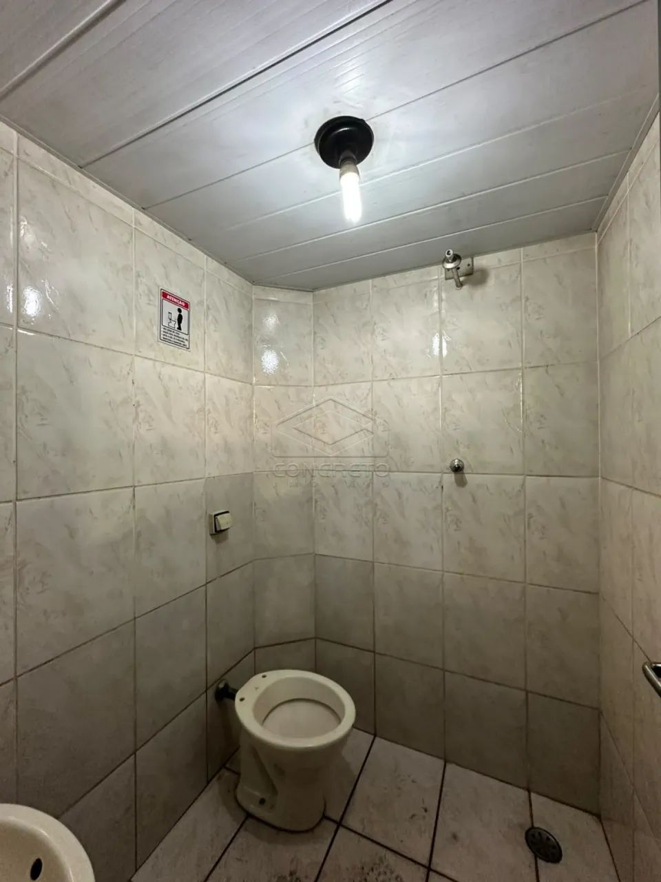EXCELENTE GALPÃO AMPLO COM PISO CONCRETADO E ÓTIMA ESTRUTURA - Foto 5