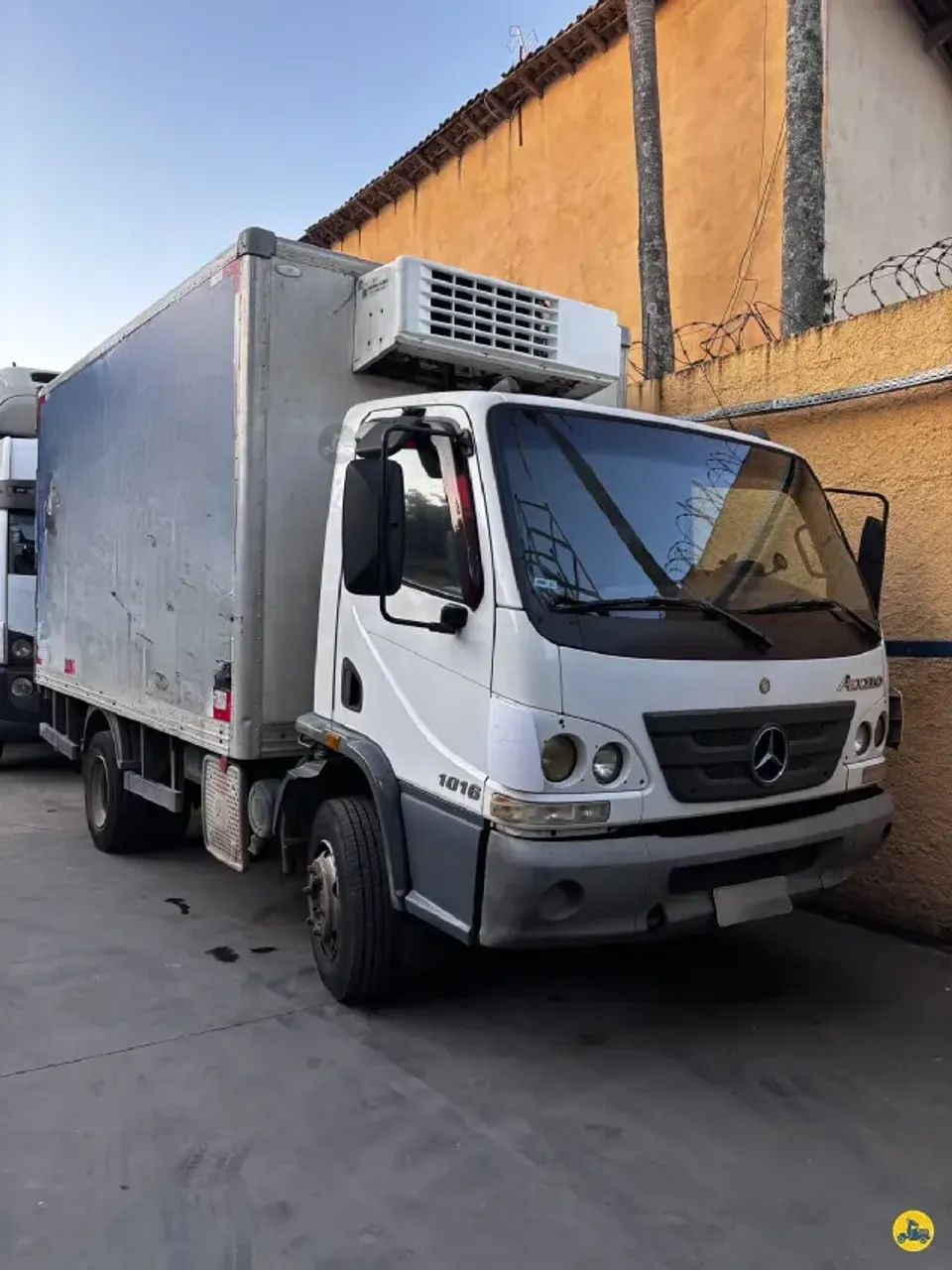 MERCEDINHA ACCELO 1016 BAU REFRIGERADO - Foto 2