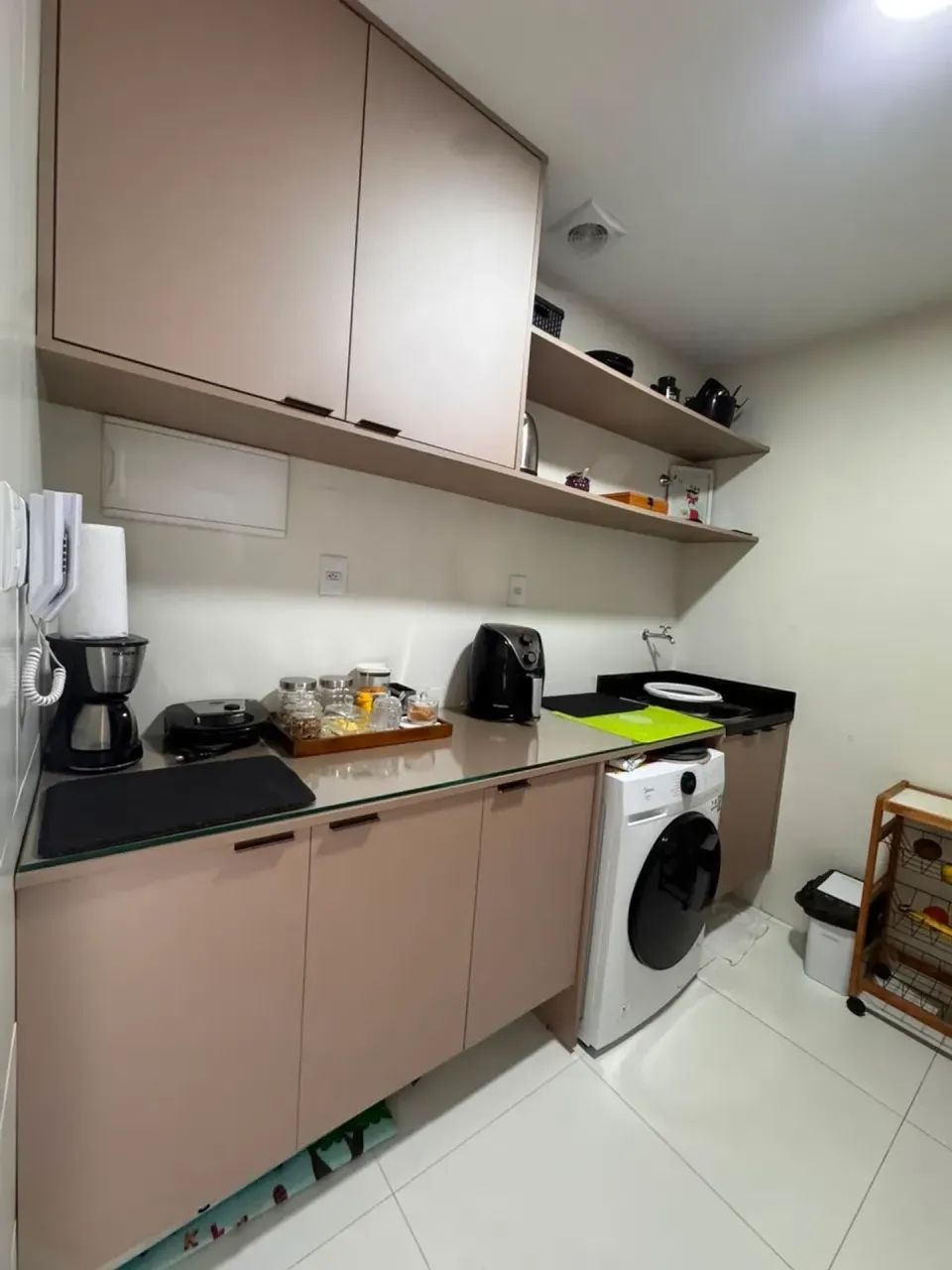 1/4 mobiliado com varanda NOVO! - Foto 3