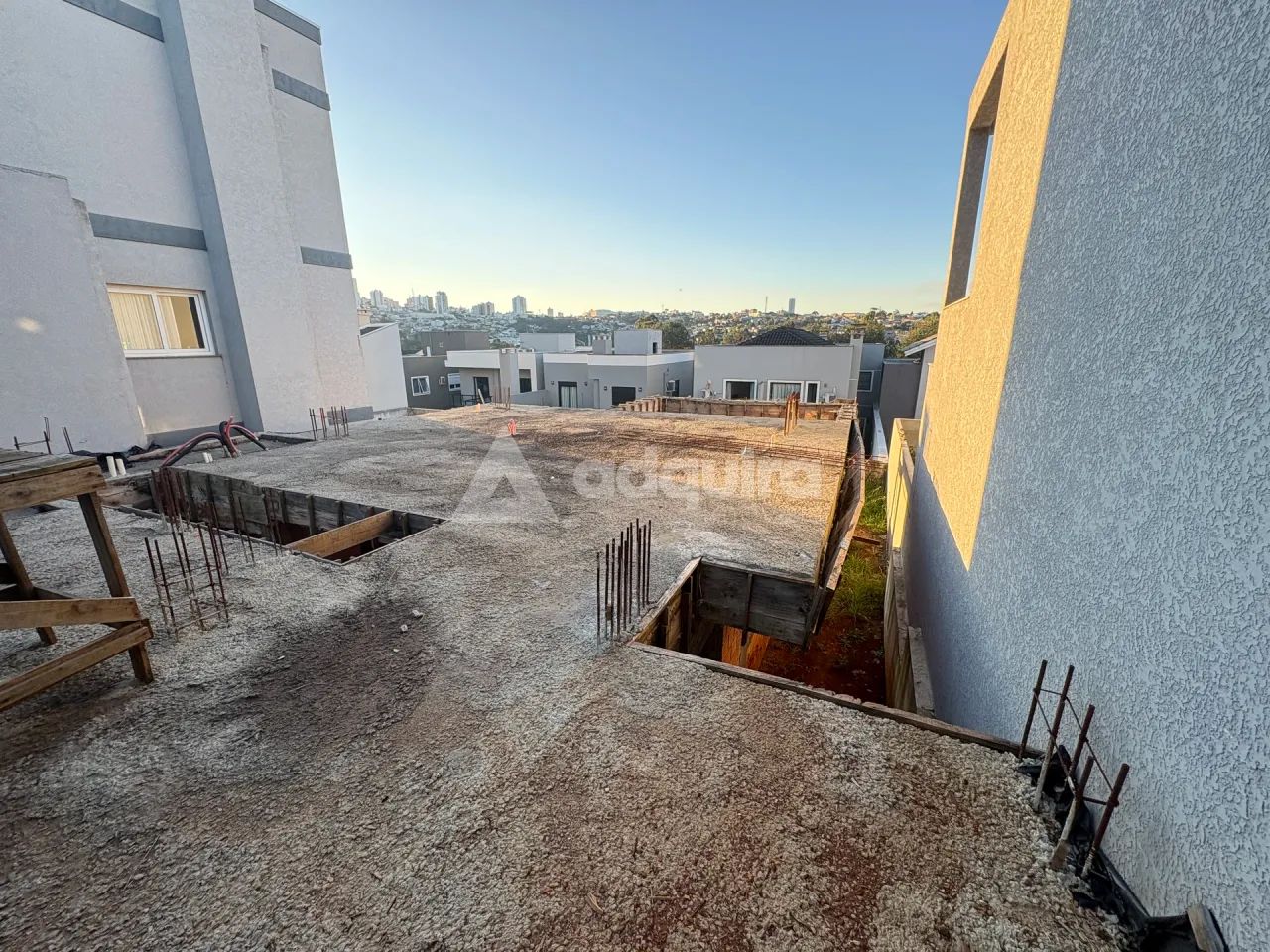 Terreno com inicio de construção - Foto 3