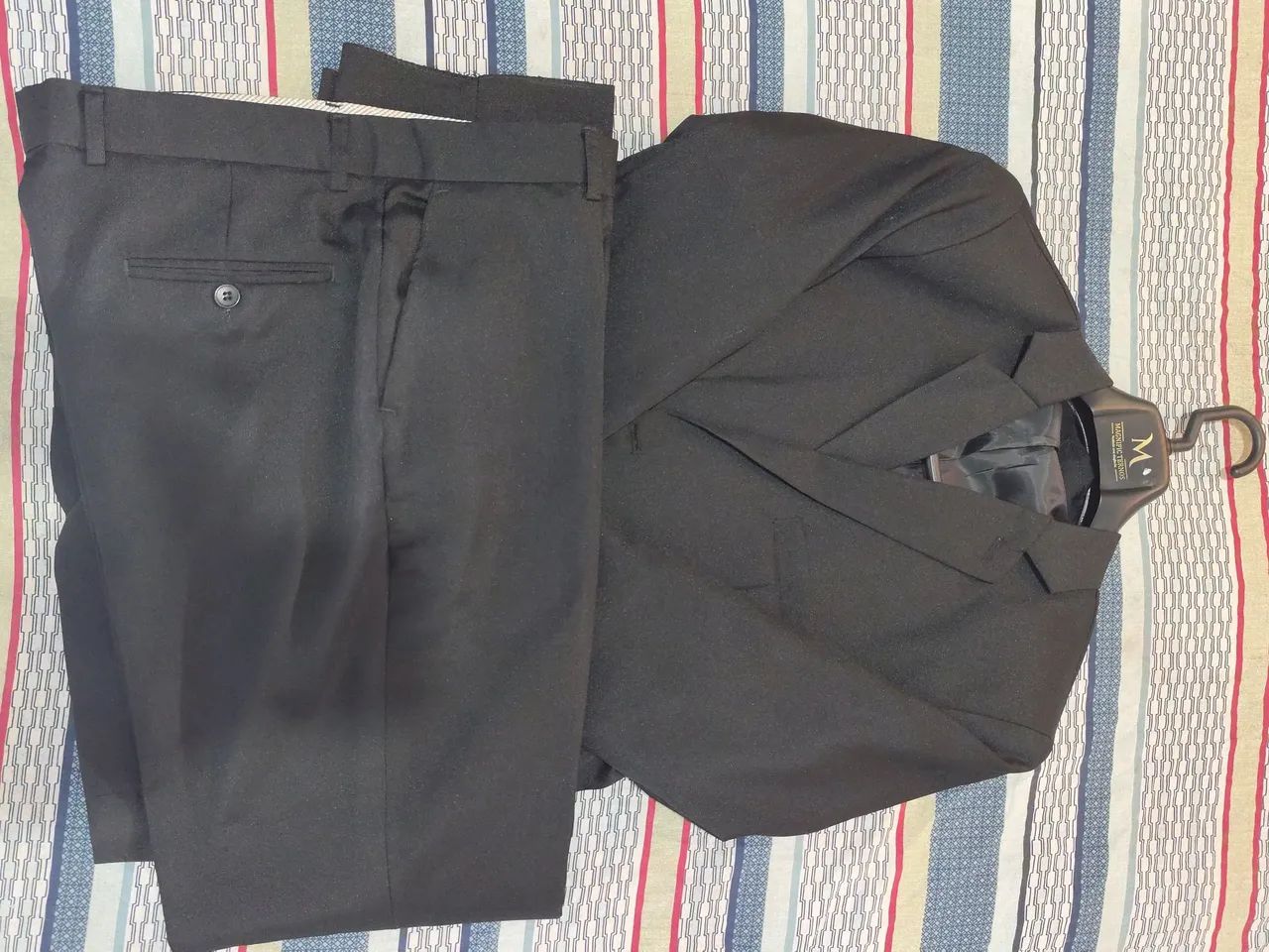 Paletó Preto e Azul Marinho 