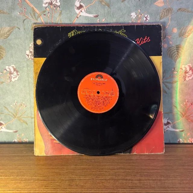 Disco de vinil Bee Gees Love Hits - Foto 4