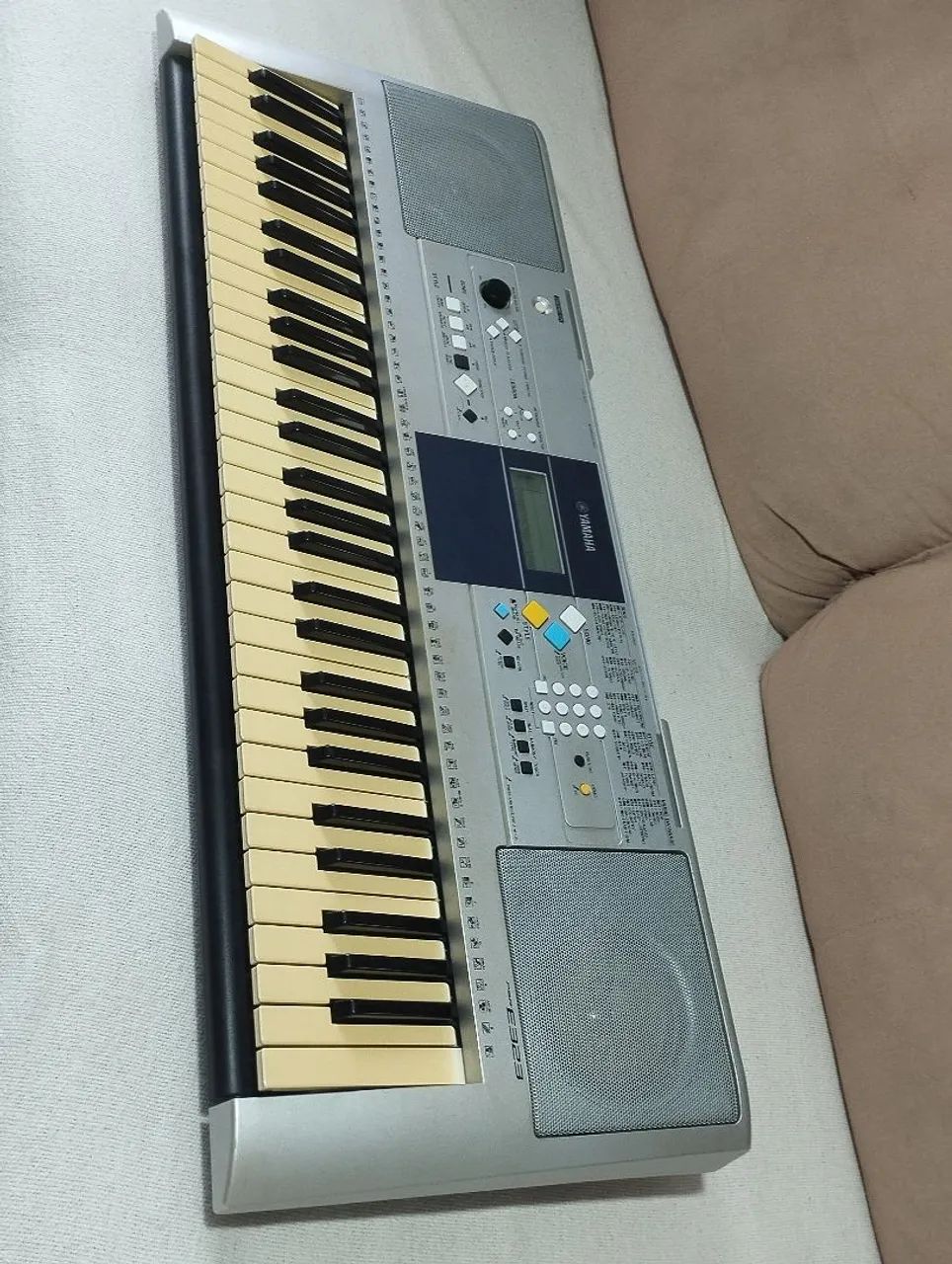 Yamaha PSR E 323 - Foto 4