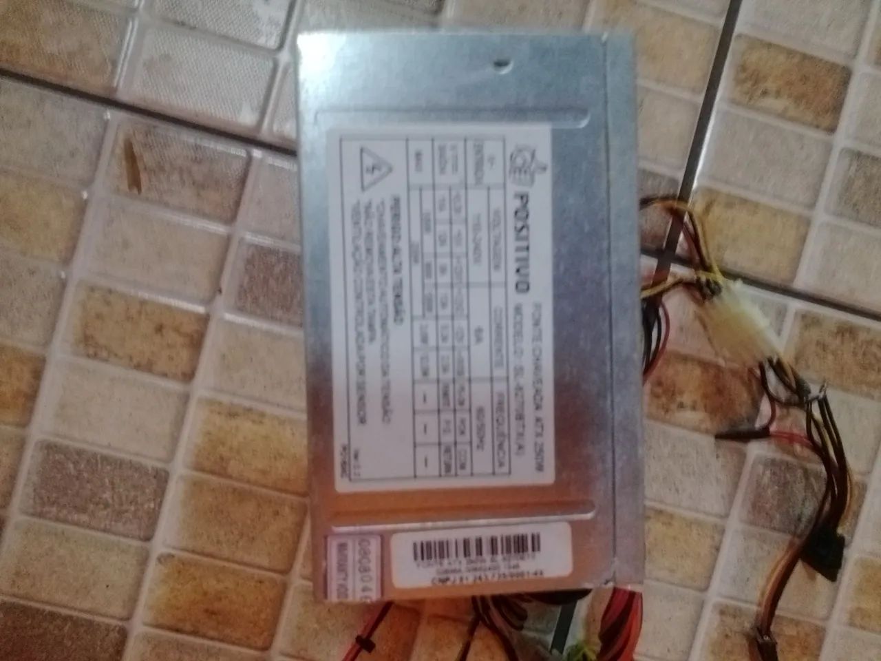 Várias peças de computador  - Foto 5