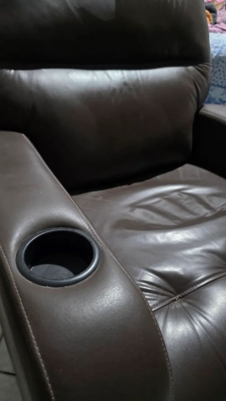 Poltrona reclinavel em excelente estado, sem detalhes  - Foto 4